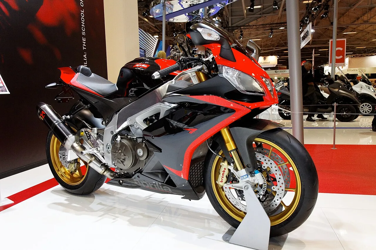 2013 Aprilia RSV4 Factory APRC
