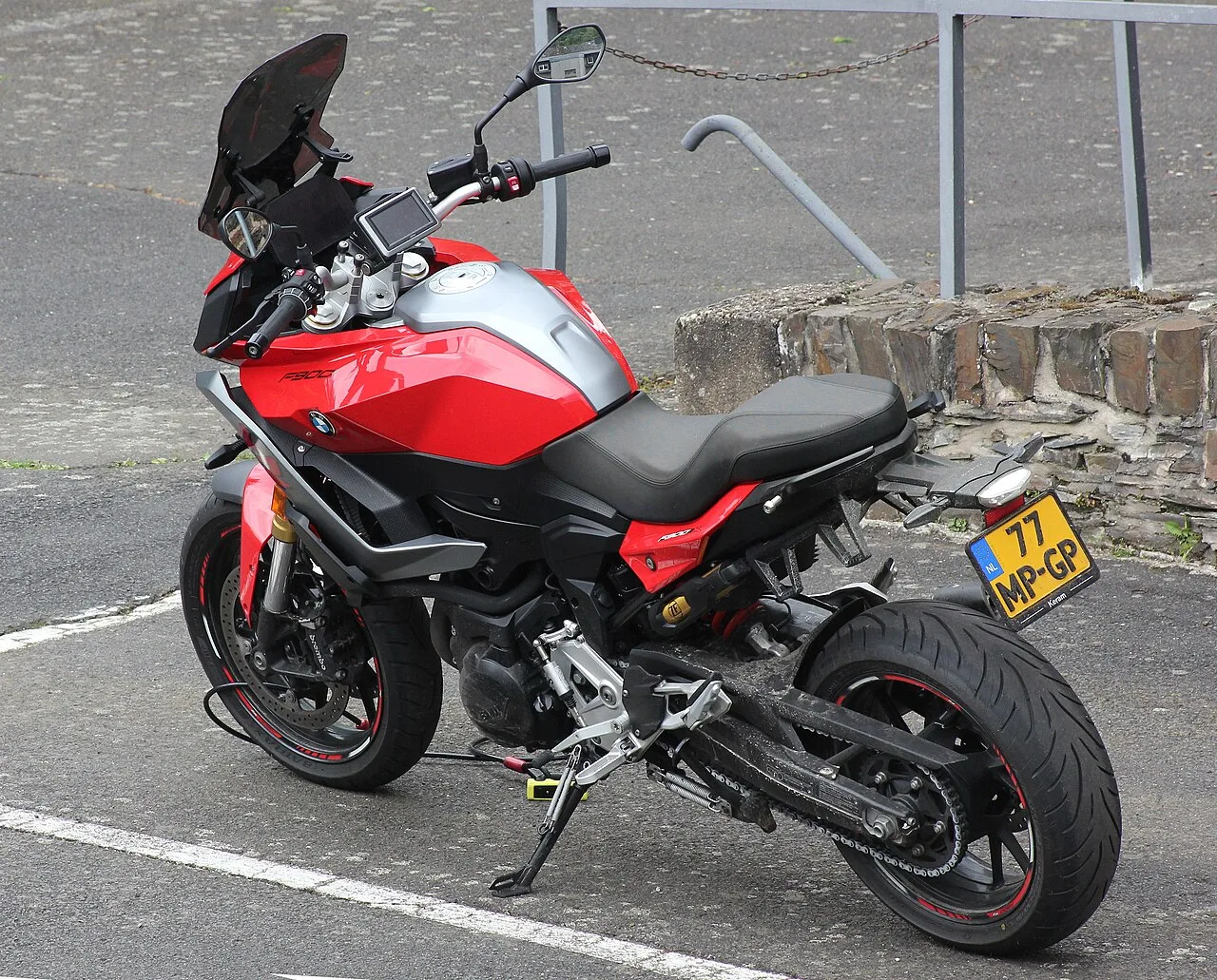 2025 BMW F 900 XR
