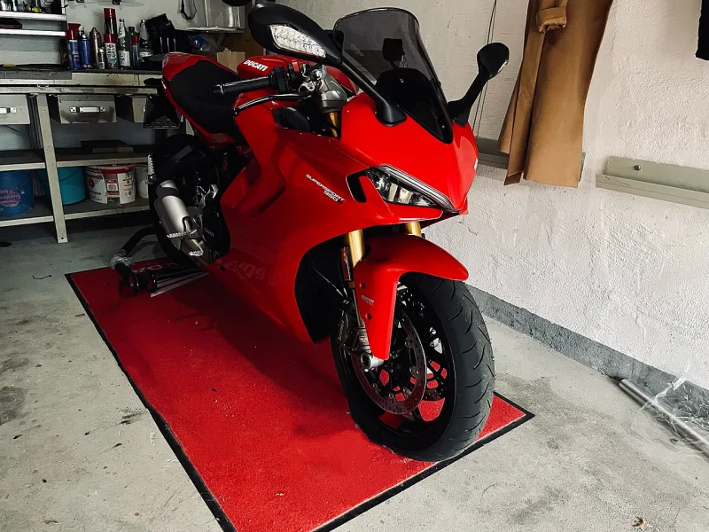 2025 Ducati Supersport 950 S Motorcycle