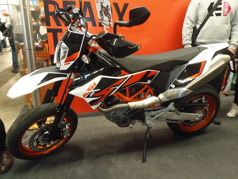 2015 KTM 690 SMC R ABS Motosiklet
