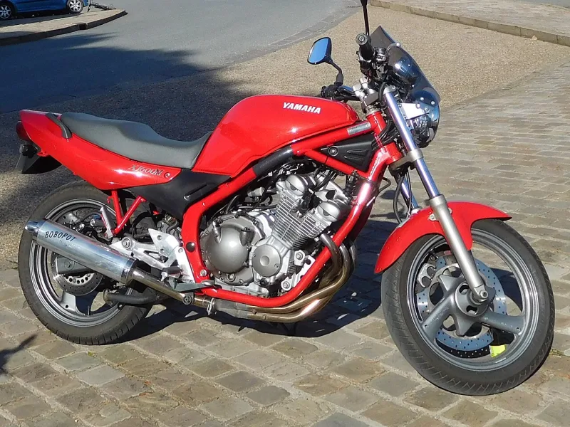 2002 Yamaha XJ 600 N Motorrad