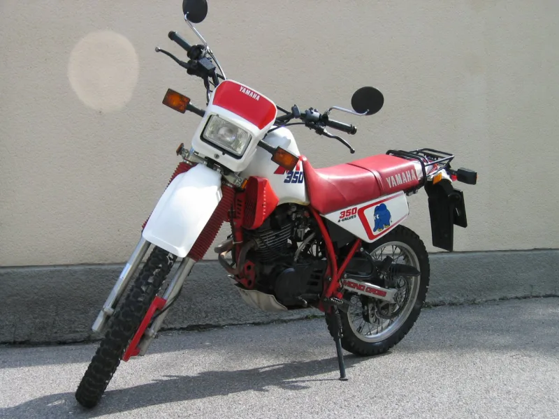 2000 Yamaha XT 350 Motorcycle
